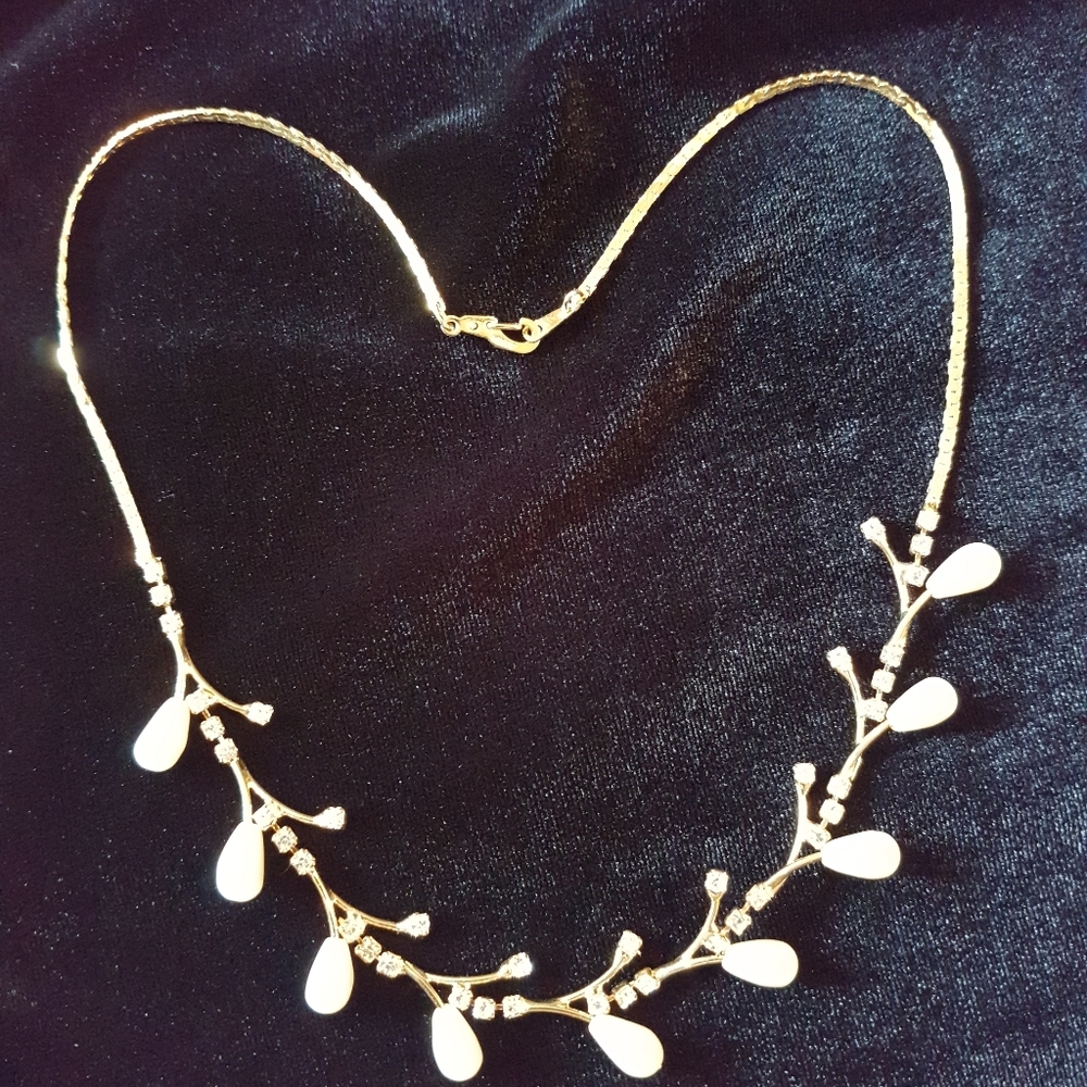 Necklace - Picture 5 of 7